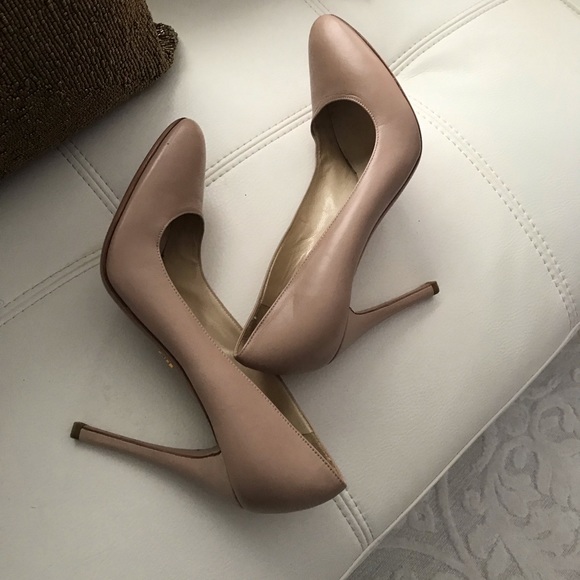 Prada Pumps Nude 100% authentic - Picture 3 of 9